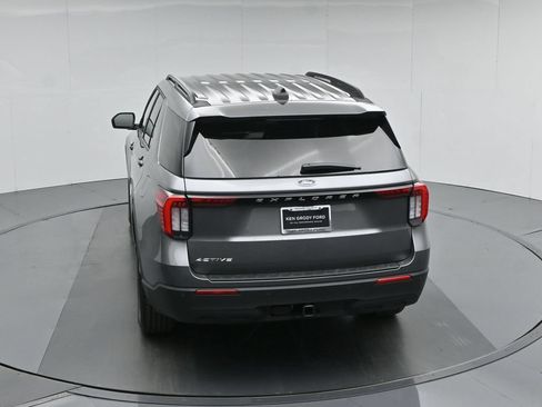 New 2026 Ford Explorer Active RWD image 40