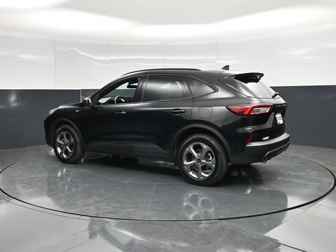 Certified 2025 Ford Escape ST-Line AWD/4WD image 7