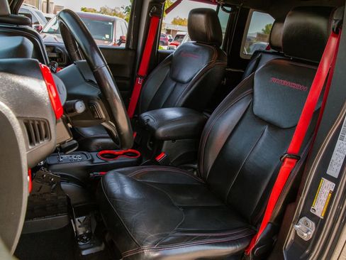 Used 2018 Jeep Wrangler Unlimited Rubicon AWD/4WD image 13