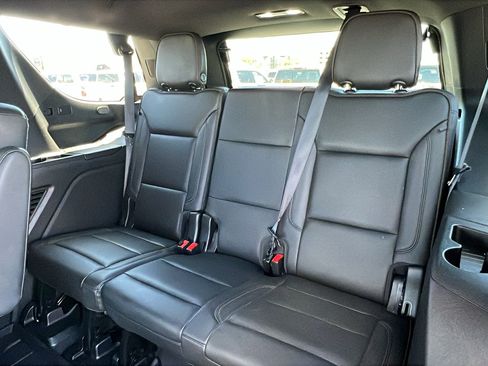 Used 2021 Chevrolet Tahoe High Country w/ Premium Package AWD/4WD image 17
