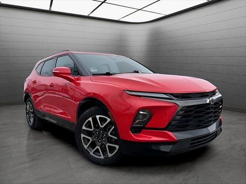 Used 2023 Chevrolet Blazer RS w/ Driver Confidence II Package image 10