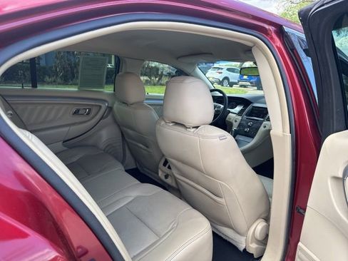 Used 2015 Ford Taurus SEL w/ Equipment Group 201A FWD image 16