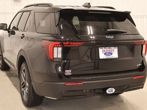 New 2026 Ford Explorer ST-Line w/ ST-Line Street Pack AWD/4WD image 6