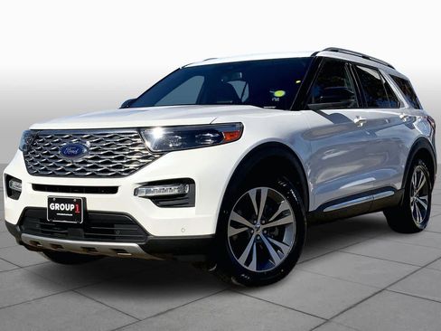 Used 2020 Ford Explorer Platinum w/ Premium Technology Package image 2