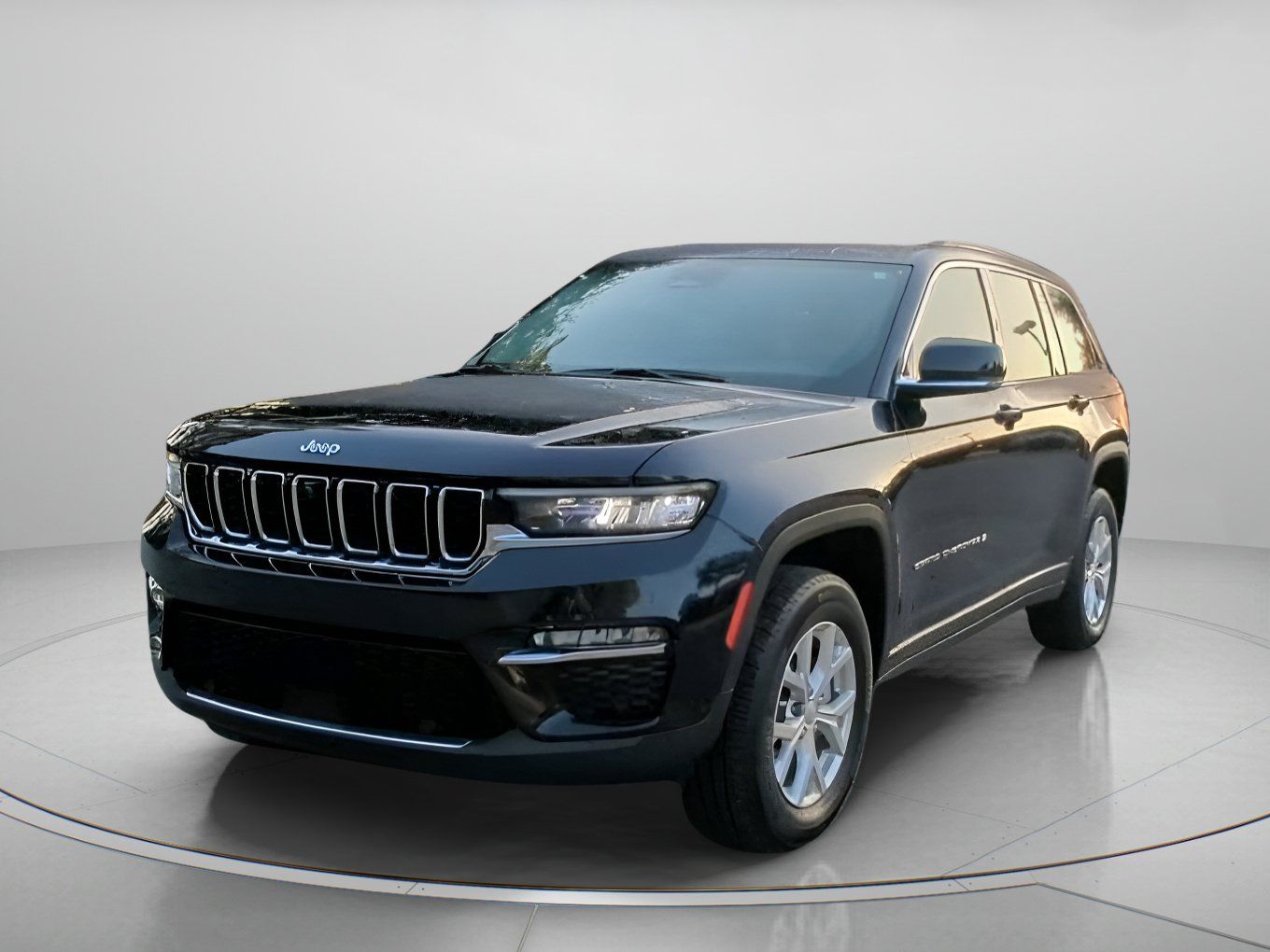 Used 2023 Jeep Grand Cherokee Limited w/ Luxury Tech Group II AWD/4WD image 11