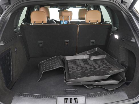 Used 2022 Lincoln Corsair Reserve w/ Equipment Group 201A image 9