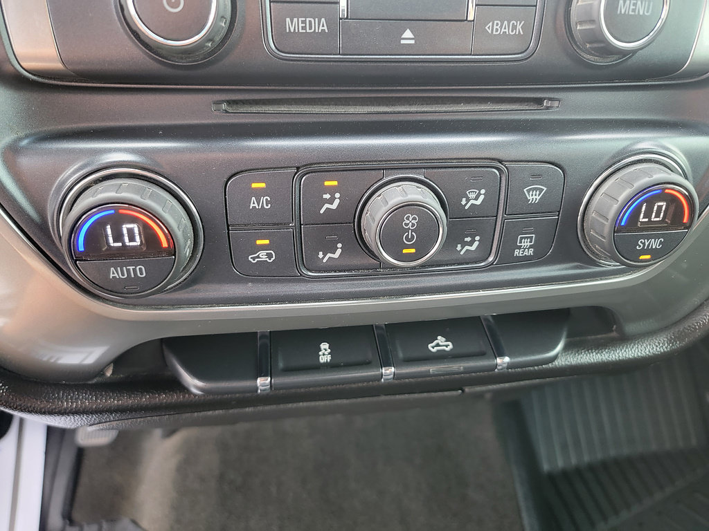 Used 2018 Chevrolet Silverado 1500 LT w/ Texas Edition AWD/4WD image 15