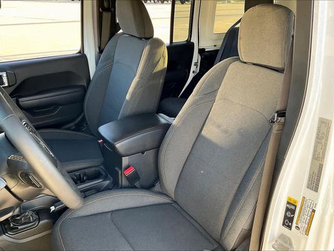 Used 2024 Jeep Wrangler Sport S w/ Convenience Group image 8