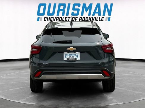Used 2025 Chevrolet Trax LT FWD image 5
