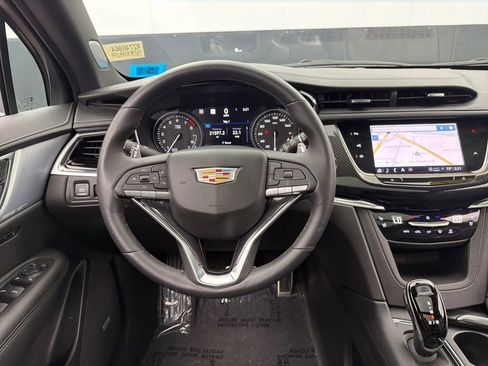Used 2024 Cadillac XT6 Sport w/ Technology Package AWD/4WD image 8