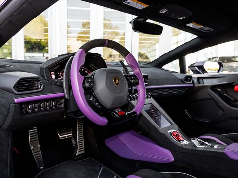 Used 2023 Lamborghini Huracan STO image 33