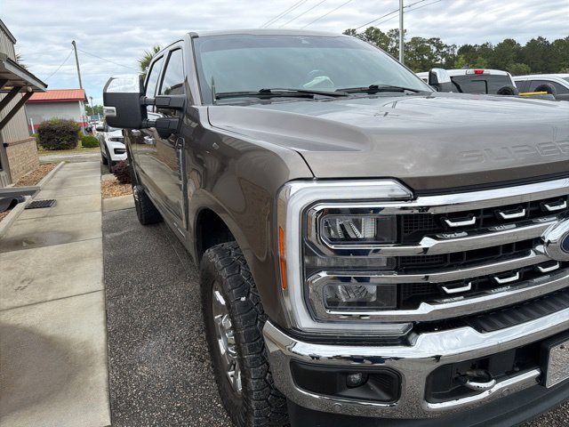 Used 2023 Ford F250 Lariat w/ Lariat Ultimate Package AWD/4WD image 4