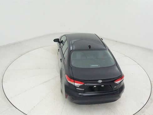 Used 2026 Toyota Corolla LE FWD image 16