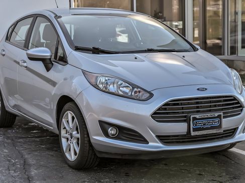 Used 2019 Ford Fiesta SE w/ Equipment Group 201A image 10