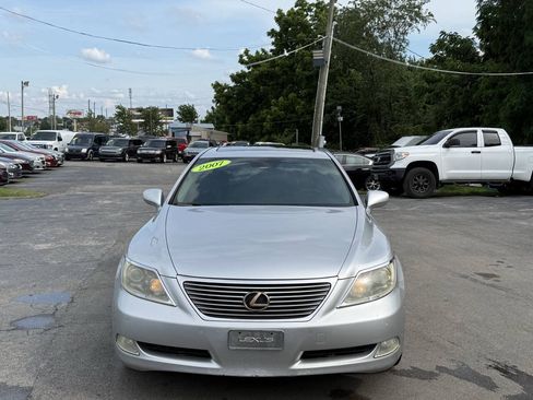Used 2007 Lexus LS 460 L RWD image 2