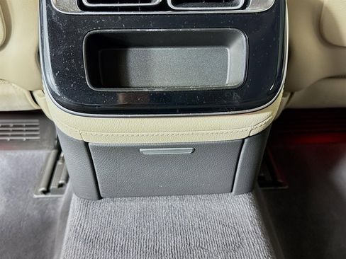 Used 2023 Mercedes-Benz S 500 4MATIC image 29