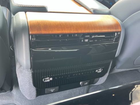 Used 2022 Jeep Grand Wagoneer Series II AWD/4WD image 22
