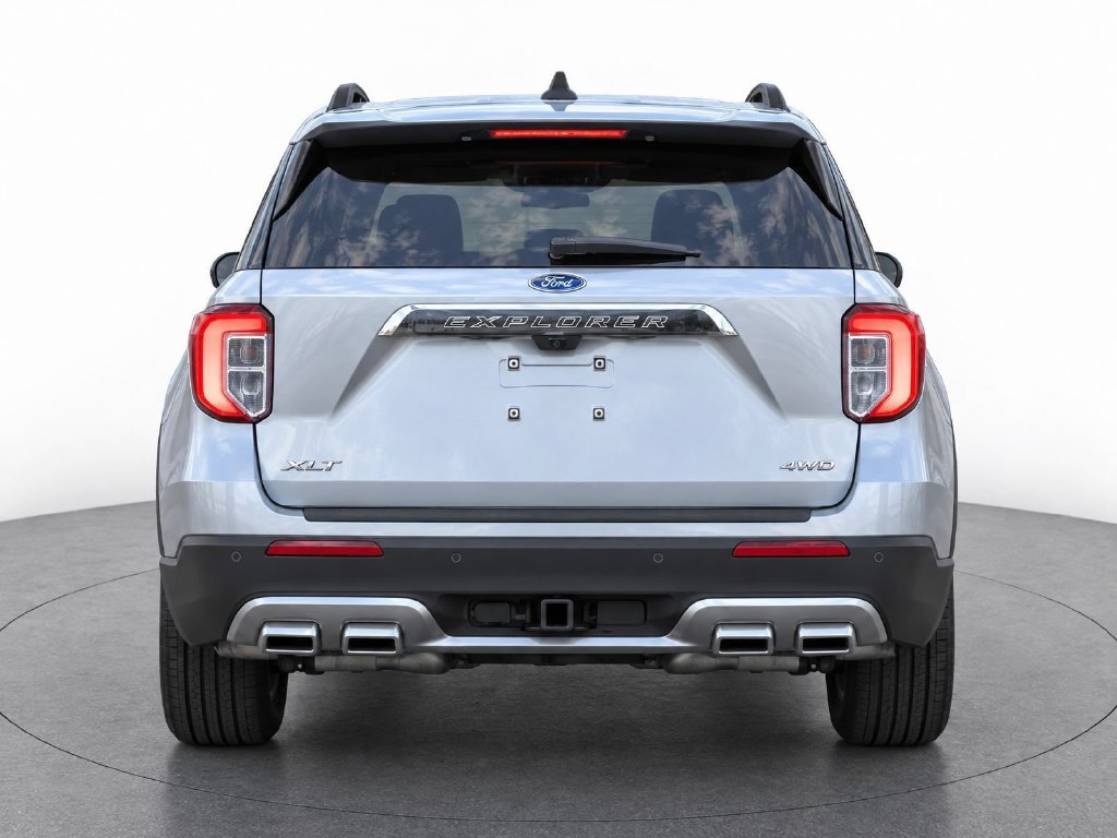 Certified 2023 Ford Explorer XLT w/ Equipment Group 202A AWD/4WD image 6
