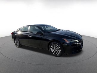 Used 2025 Nissan Altima 2.5 SV video 2
