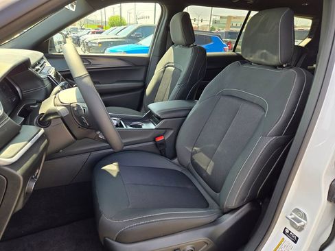 New 2026 Jeep Grand Cherokee L Laredo AWD/4WD image 14