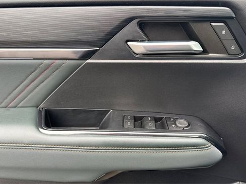 Used 2024 GMC Acadia AT4 w/ Super Cruise Package image 11