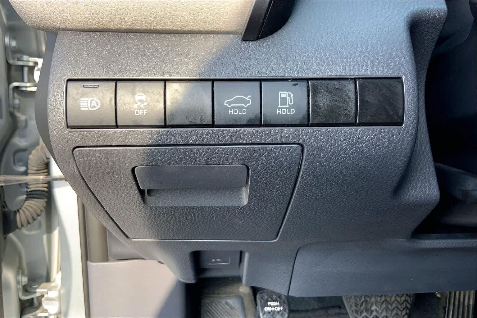 Used 2024 Toyota Camry LE FWD image 33