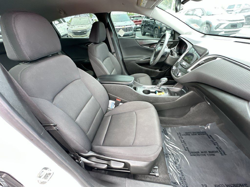 Used 2024 Chevrolet Malibu LT FWD image 27