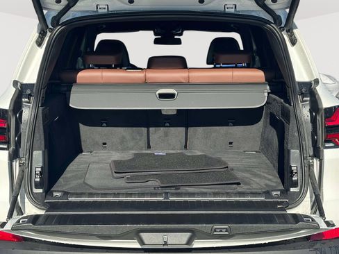 Used 2025 BMW X5 xDrive50e image 35