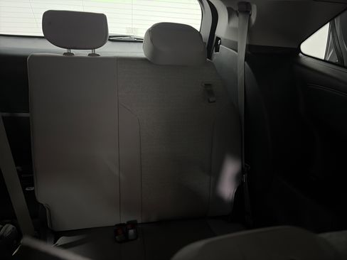 Used 2025 Toyota Sienna LE image 25