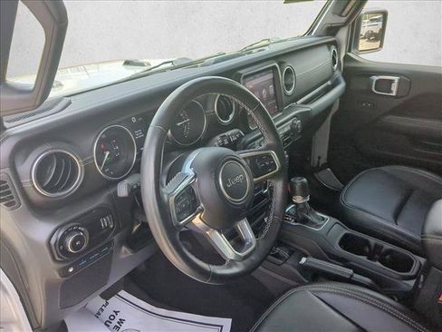 Used 2023 Jeep Wrangler Unlimited Sahara w/ Cold Weather Group AWD/4WD image 10