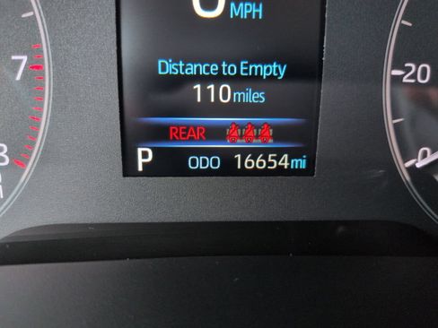Certified 2025 Toyota Corolla LE FWD image 16