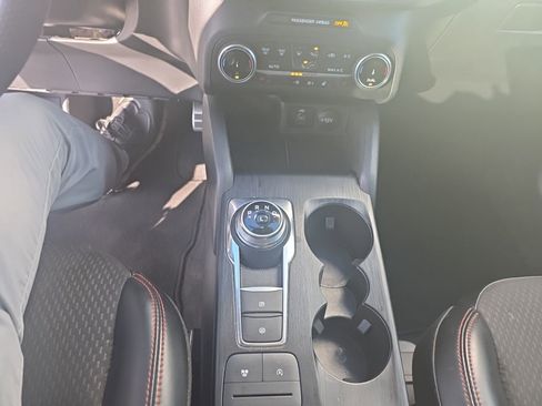 Used 2024 Ford Escape ST-Line image 25