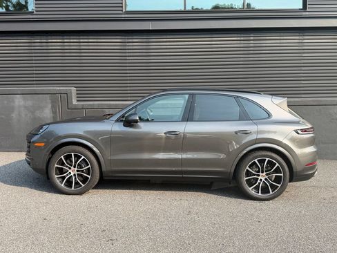 Certified 2026 Porsche Cayenne AWD/4WD image 2