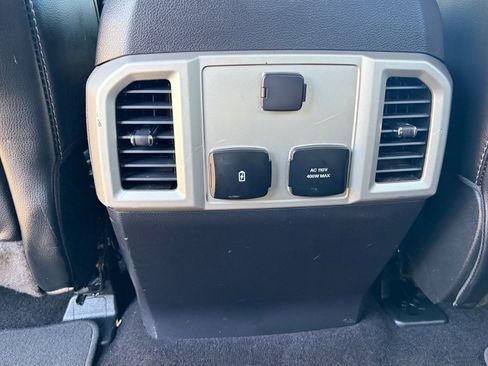 Used 2019 Ford F150 Lariat image 14