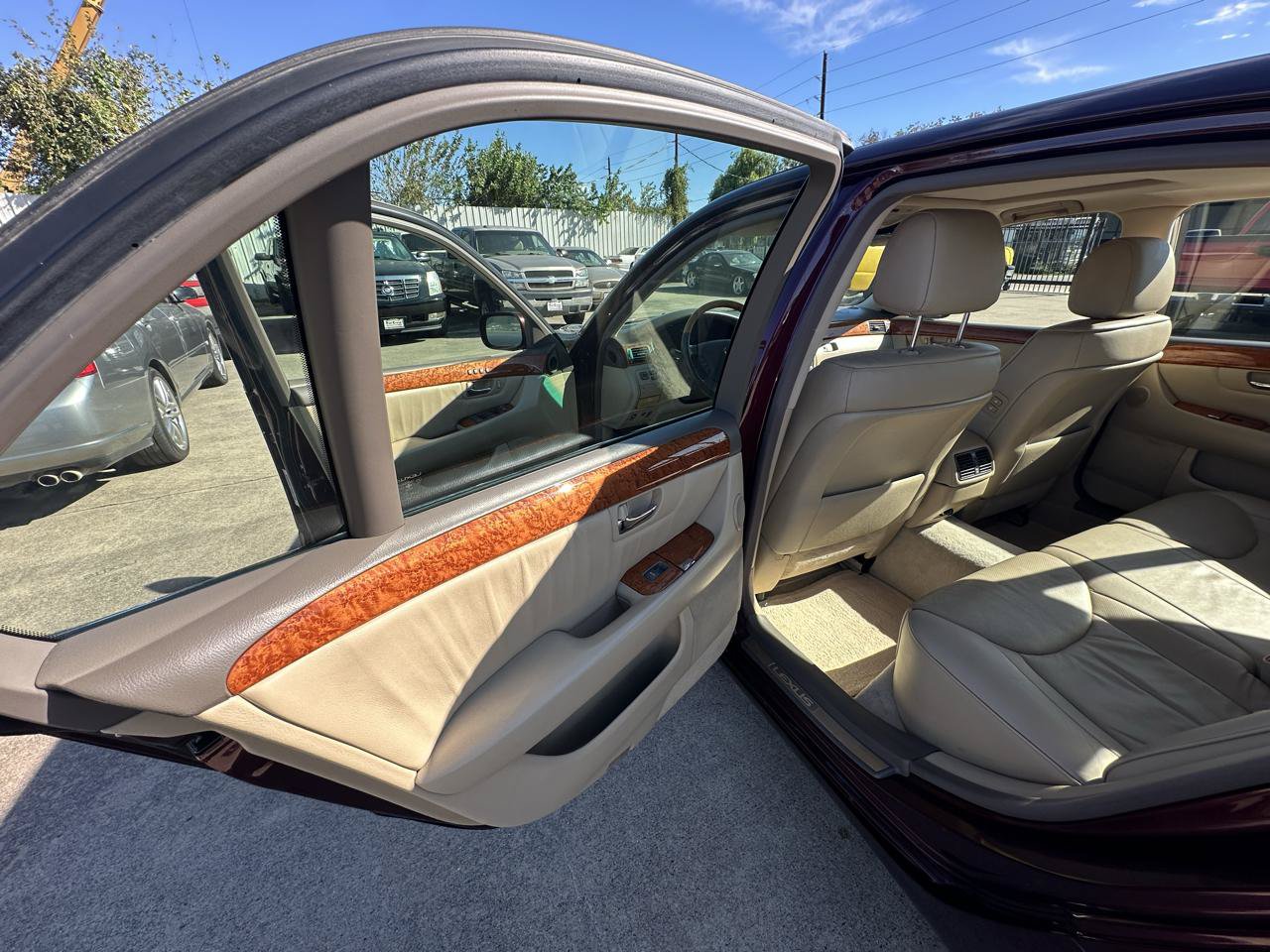 Used 2006 Lexus LS 430 w/ Modern Luxury Pkg RWD image 48
