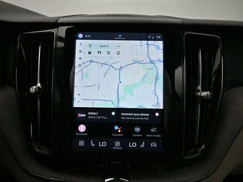 Used 2023 Volvo XC60 B5 Ultimate w/ Protection Package Premier image 12