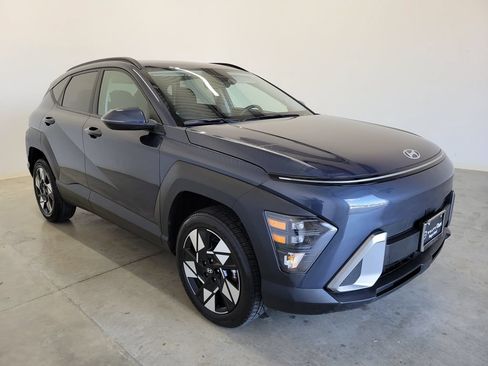 Used 2025 Hyundai Kona SEL AWD/4WD image 4