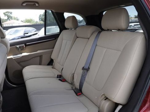 Used 2010 Hyundai Santa Fe GLS FWD image 11