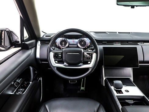 Used 2024 Land Rover Range Rover SE image 6
