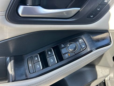 Used 2023 Nissan Rogue SL w/ SL Premium Package FWD image 13