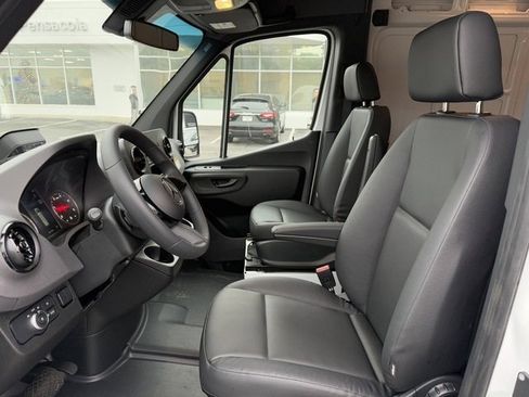 New 2025 Mercedes-Benz Sprinter 2500 image 14