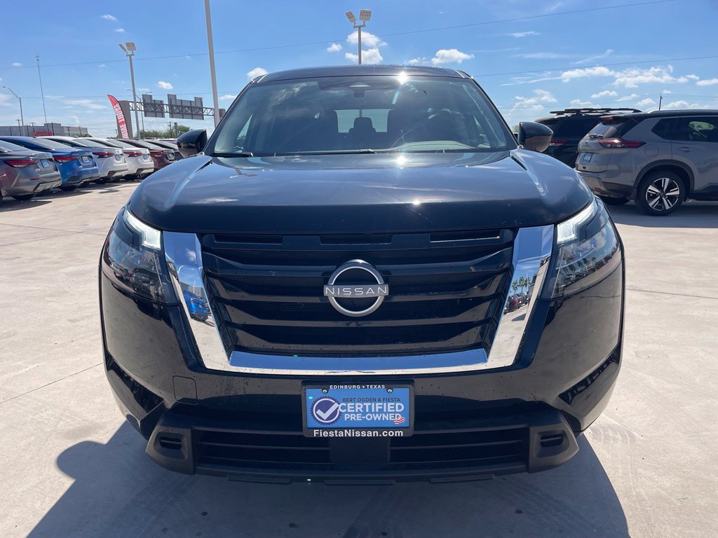 Certified 2025 Nissan Pathfinder S FWD image 2