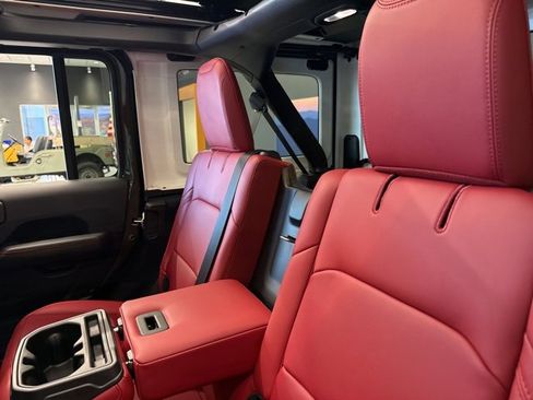 Used 2024 Jeep Wrangler Unlimited Rubicon 392 image 26