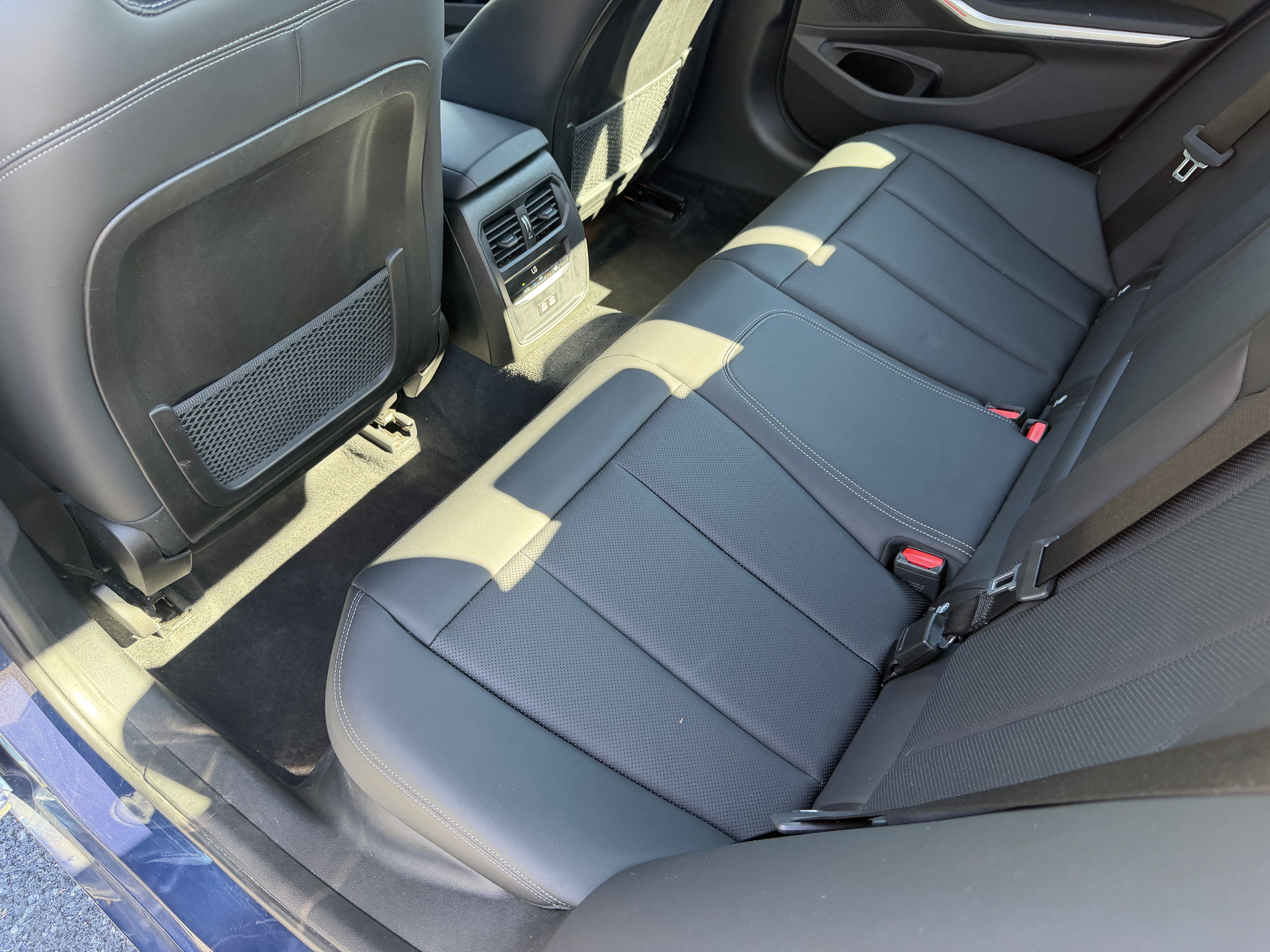 Used 2022 BMW 330i xDrive Sedan w/ Driving Assistance Package AWD/4WD image 17