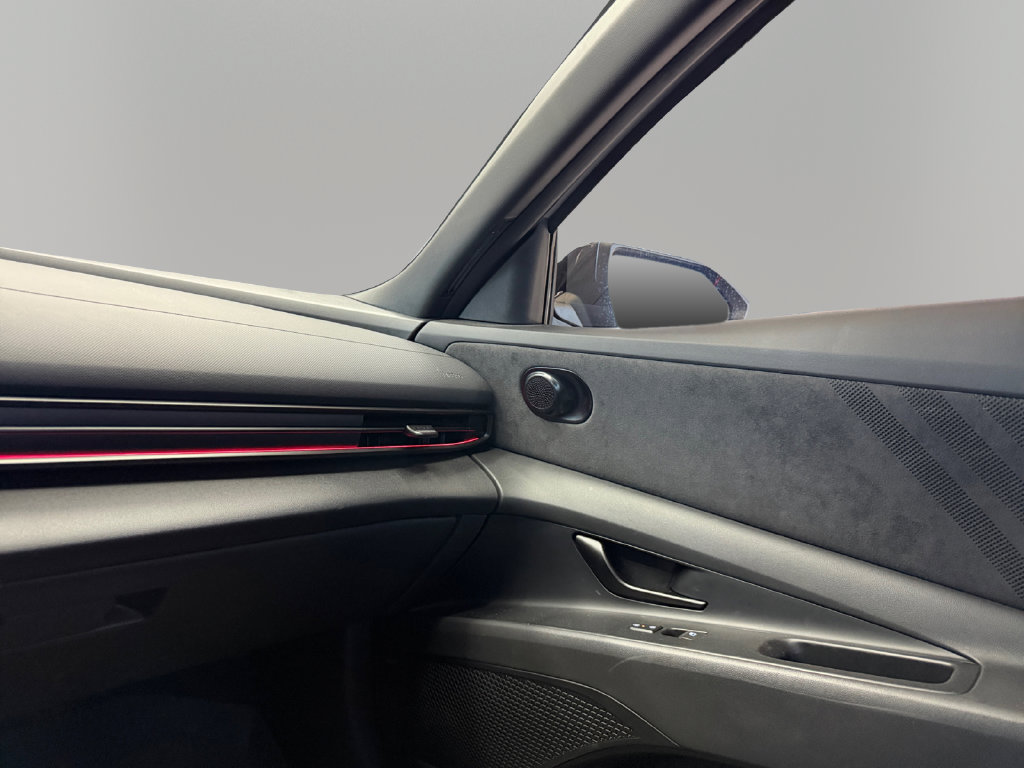 Used 2025 Hyundai Elantra N FWD image 24