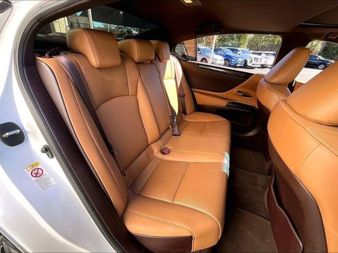 Used 2019 Lexus ES 350 w/ Accessory Package 2 image 23