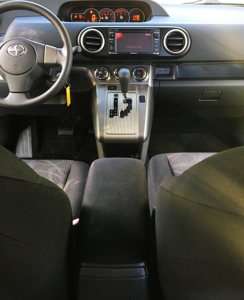 Used 2014 Scion xB FWD image 21