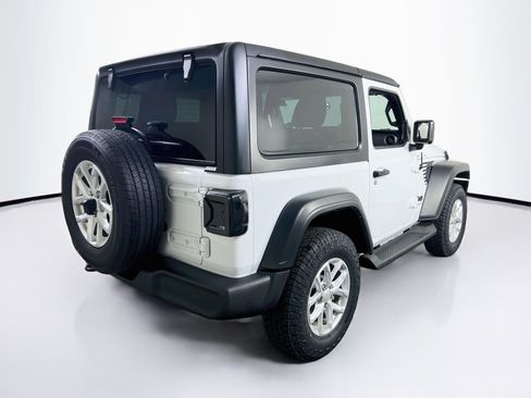 Used 2023 Jeep Wrangler Sport AWD/4WD image 5