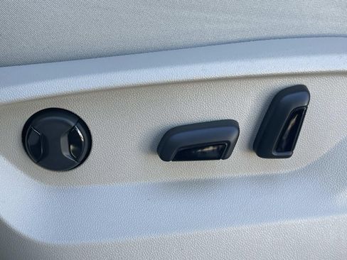 New 2026 Volkswagen Atlas SE FWD image 19
