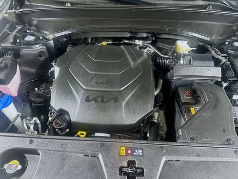 Used 2025 Kia Telluride S FWD image 36